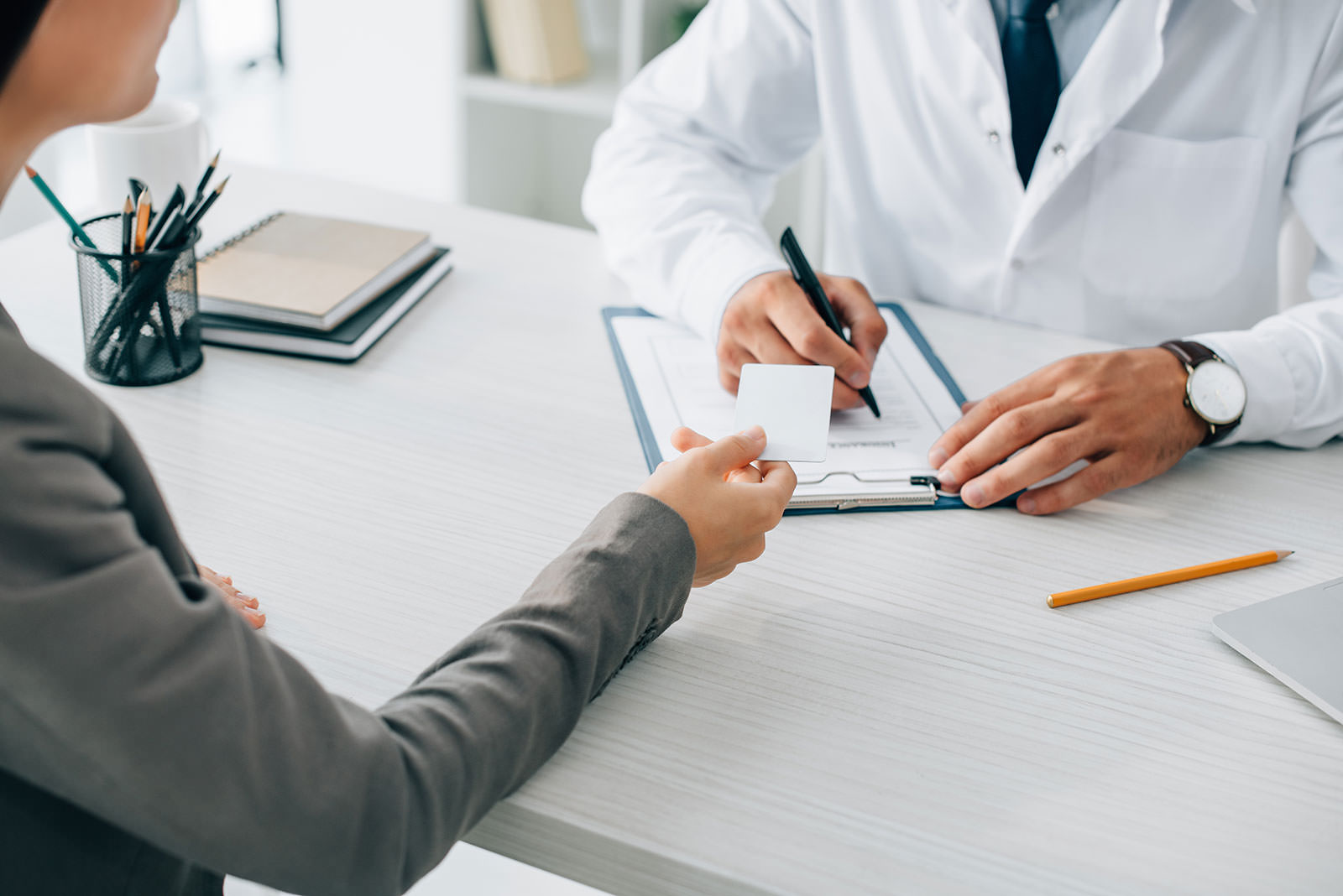 how to get treatment without insurance
